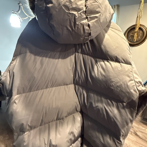 Men's Gray Puffer Jacket - Picture 3 of 4